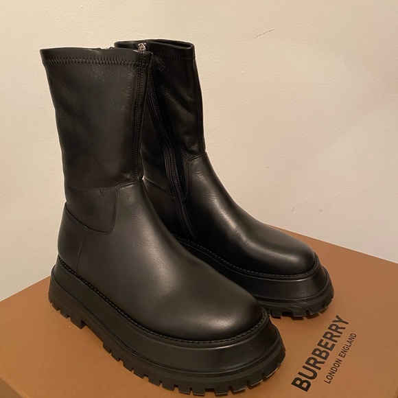 NEW SEASON BURBERRY - HURR BOOTS - Picture 9 of 12